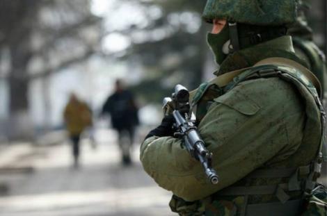 Rusia îşi menţine trupele în apropierea frontierelor Ucrainei