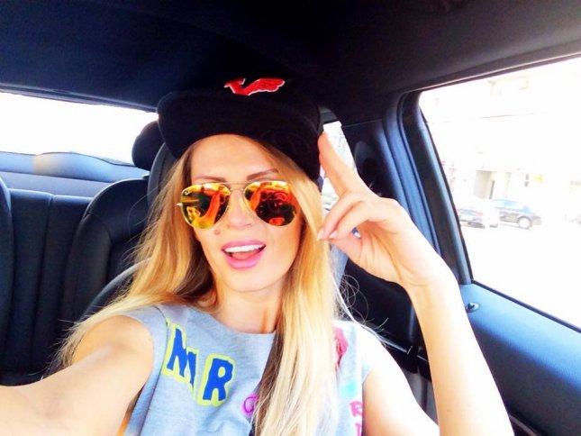 VIDEO: Nu este nicio glumă! Andreea Bănică spală mielul pe dinţi