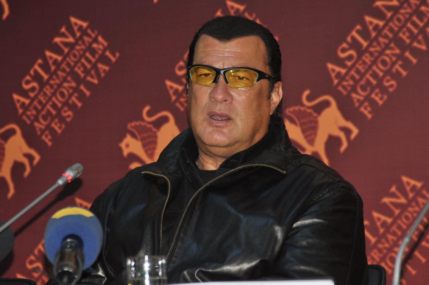 Steven Seagal, invincibilul cu probleme &icirc;n dragoste!