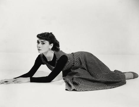 Audrey Hepburn, pe primul loc într-un top al frumuseţii