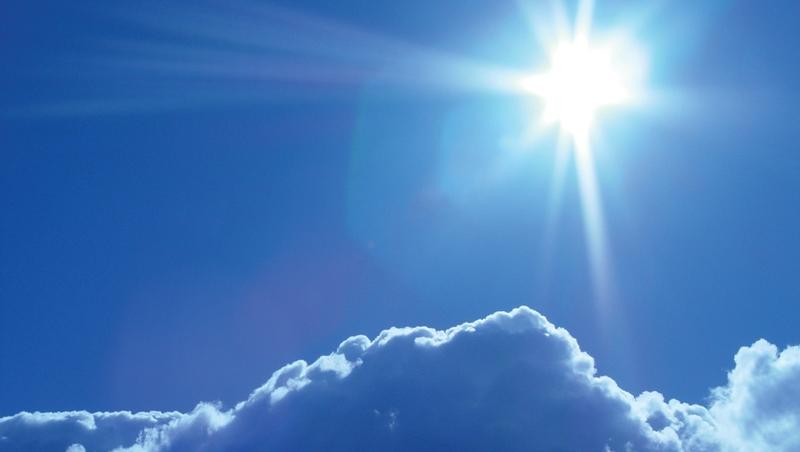 Vremea cu Flavia Mihășan: ”Adio, ploi! Pentru moment, soarele va străluci cu putere!”