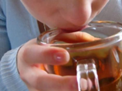 &Icirc;n comă alcoolică la 5 ani. Avea o alcoolemie de 4,12 la mie