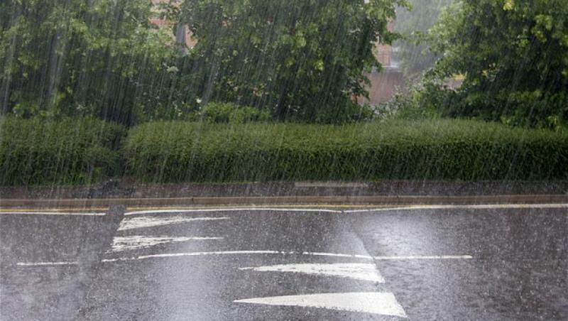 Ploile torențiale nu se opresc. A fost emis COD GALBEN în SUDUL țării!