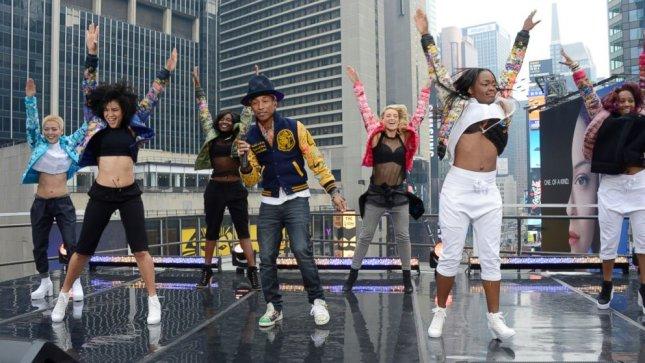 VIDEO: Nu mai e HAPPY! Pharrell e acuzat că ideea videoclipului care a &icirc;nnebunit o lume &icirc;ntreagă e FURATĂ!