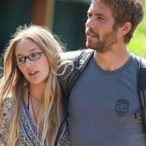 La cinci luni de la moartea lui Paul Walker, iubita lui e &icirc;ncă &icirc;n stare de șoc! Mesajul CUTREMURĂTOR postat pe internet