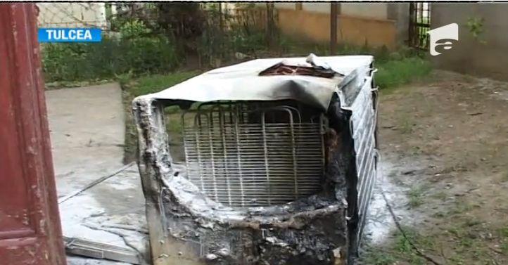 Tulcea: O candelă lăsată aprinsă a provocat o explozie puternică