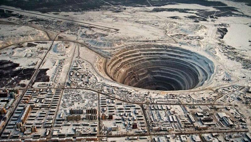 Mină de diamante în Siberia, Rusia