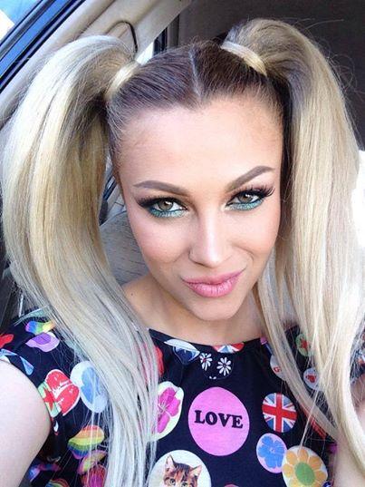 Lora şi-a spus oful pe Facebook: Iată ce a supărat-o pe artistă!