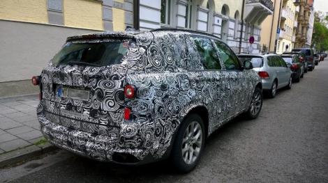 FOTO-SPION: BMW X7, în carne și oase?