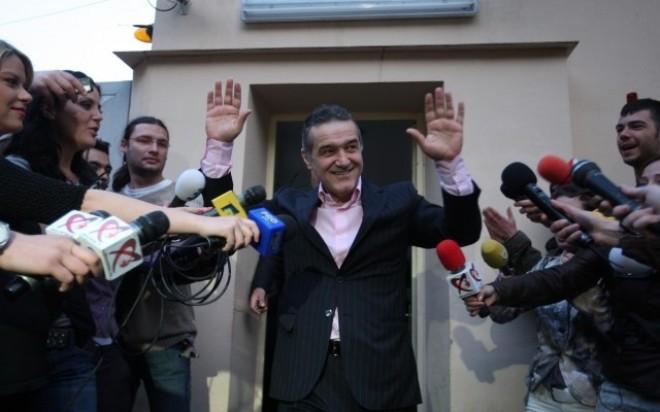 Gigi Becali a IEŞIT din &icirc;nchisoare! Toate detaliile eliberării