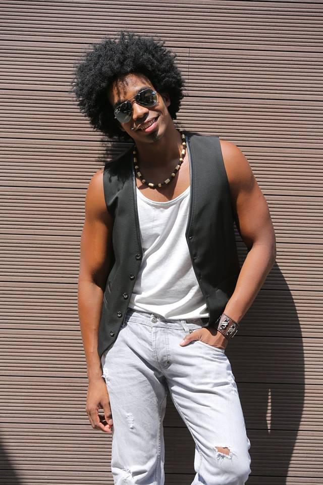 Ce tare! Cubanezul El Nino, de la Mandinga, a c&acirc;ntat "Puşca şi cureaua lată"