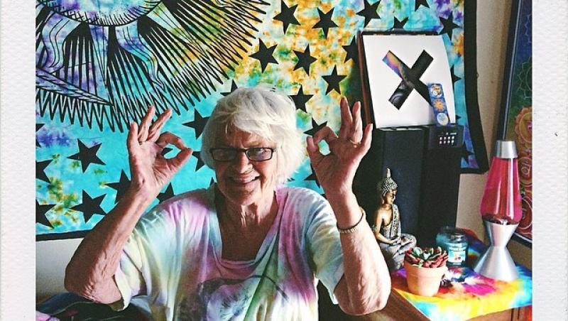 GALERIE FOTO: E cea mai COOL bunică: La 86 de ani, face furori pe Instagram!