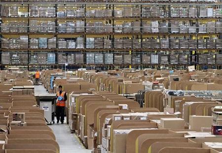 Ce sume fabuloase &icirc;ncasează falsificatorii de filme, muzică sau programe pentru calculator