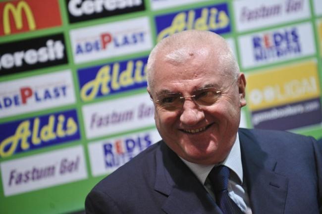 Percheziţii acasă la Dumitru Dragomir şi la sediul LPF! Prejudiciu: TREI milioane de euro