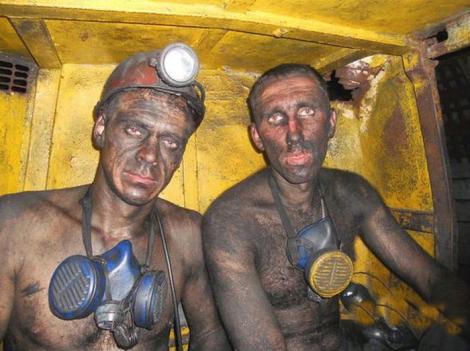 GALERIE FOTO! Cum se lucrează în minele din Ucraina