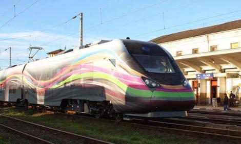 Primul tren de mare viteză din România a depăşit viteza de 170 km/h