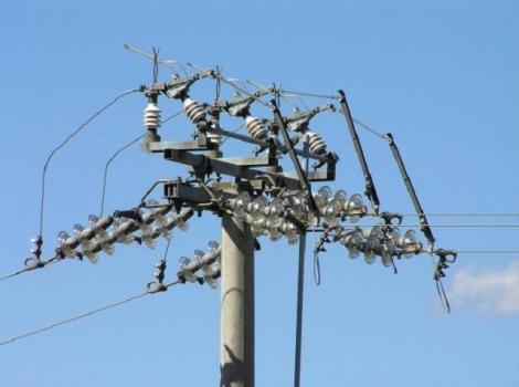 Mai multe zone din ţară şi din Capitală vor rămâne astăzi fără curent electric!