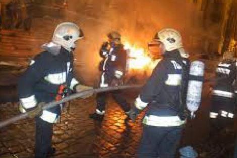 Incendiu violent lângă clubul creatorului de modă Cătălin Botezatu