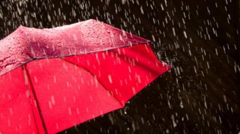 ALERTĂ METEO: Ploi, lapoviță și chiar NINSOARE. Vremea se răcește accentuat, începând din această seară