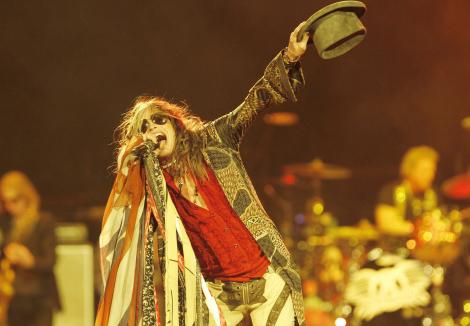 Aerosmith pornește în turneu cu celebrul chitarist Slash