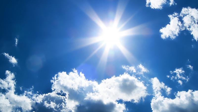 Vremea cu Flavia Mihășan: ”Soarele strălucește cu putere. Este timp frumos, perfect pentru plimbări lungi!”