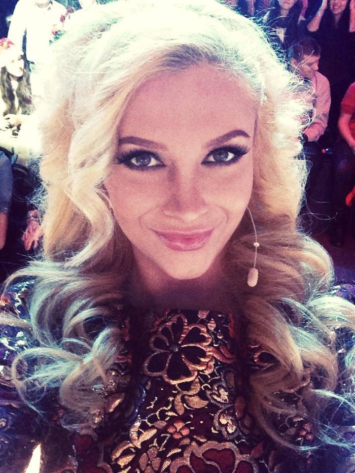 FOTO! Lora este ce amai sexy şoricică