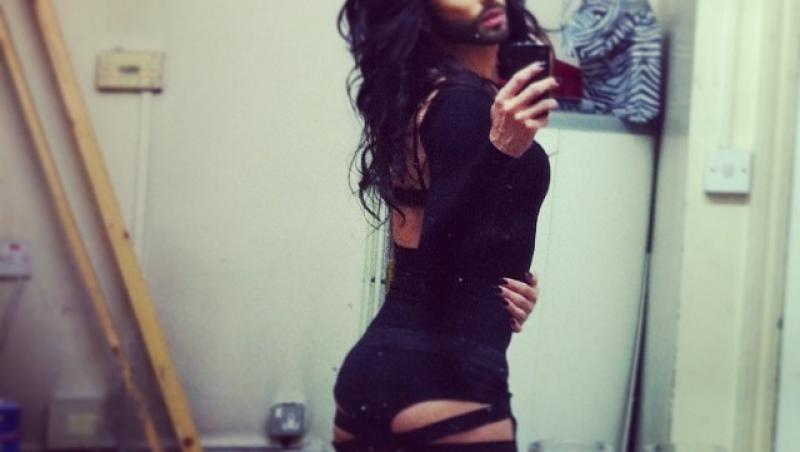 Dezmăţ total: Conchita Wurst, regina selfie-urilor, pe Instagram