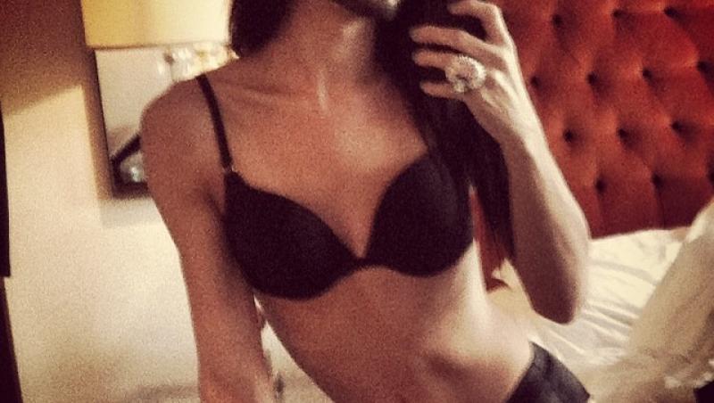 Dezmăţ total: Conchita Wurst, regina selfie-urilor, pe Instagram