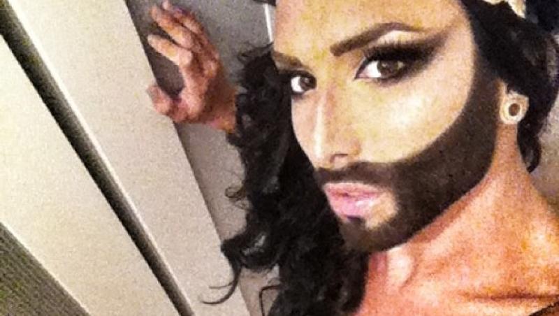 Dezmăţ total: Conchita Wurst, regina selfie-urilor, pe Instagram