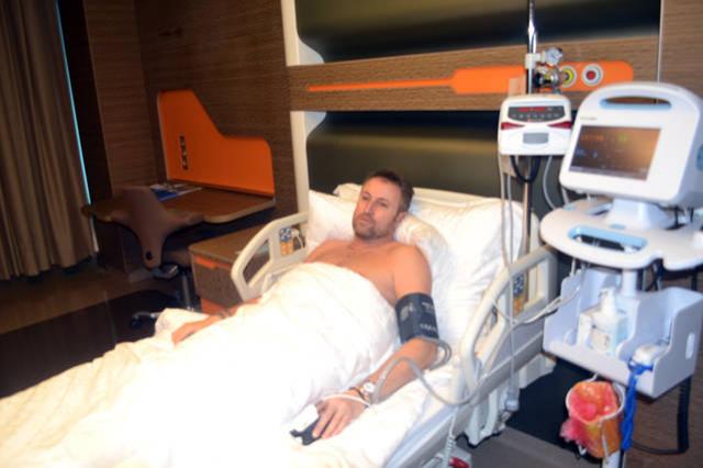 Cătălin Botezatu poate muri &icirc;n orice clipă! Problemele de sănătate l-au dobor&acirc;t: "E foarte grav"