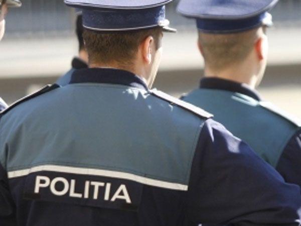 Ce fac doi poliţişti c&acirc;nd se &icirc;nt&acirc;lnesc? Se &icirc;mpuşcă!