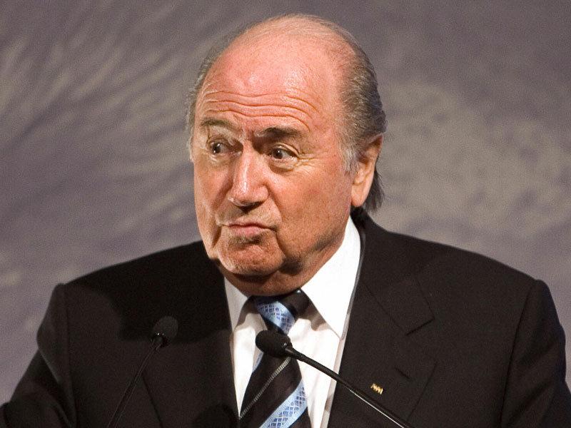 Sepp Blatter: Organizarea Cupei Mondiale de către Qatar este o eroare