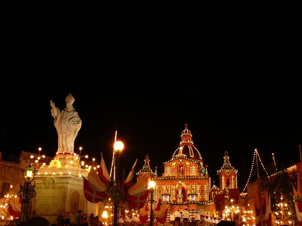 Vacanta cu artificii zi si noapte