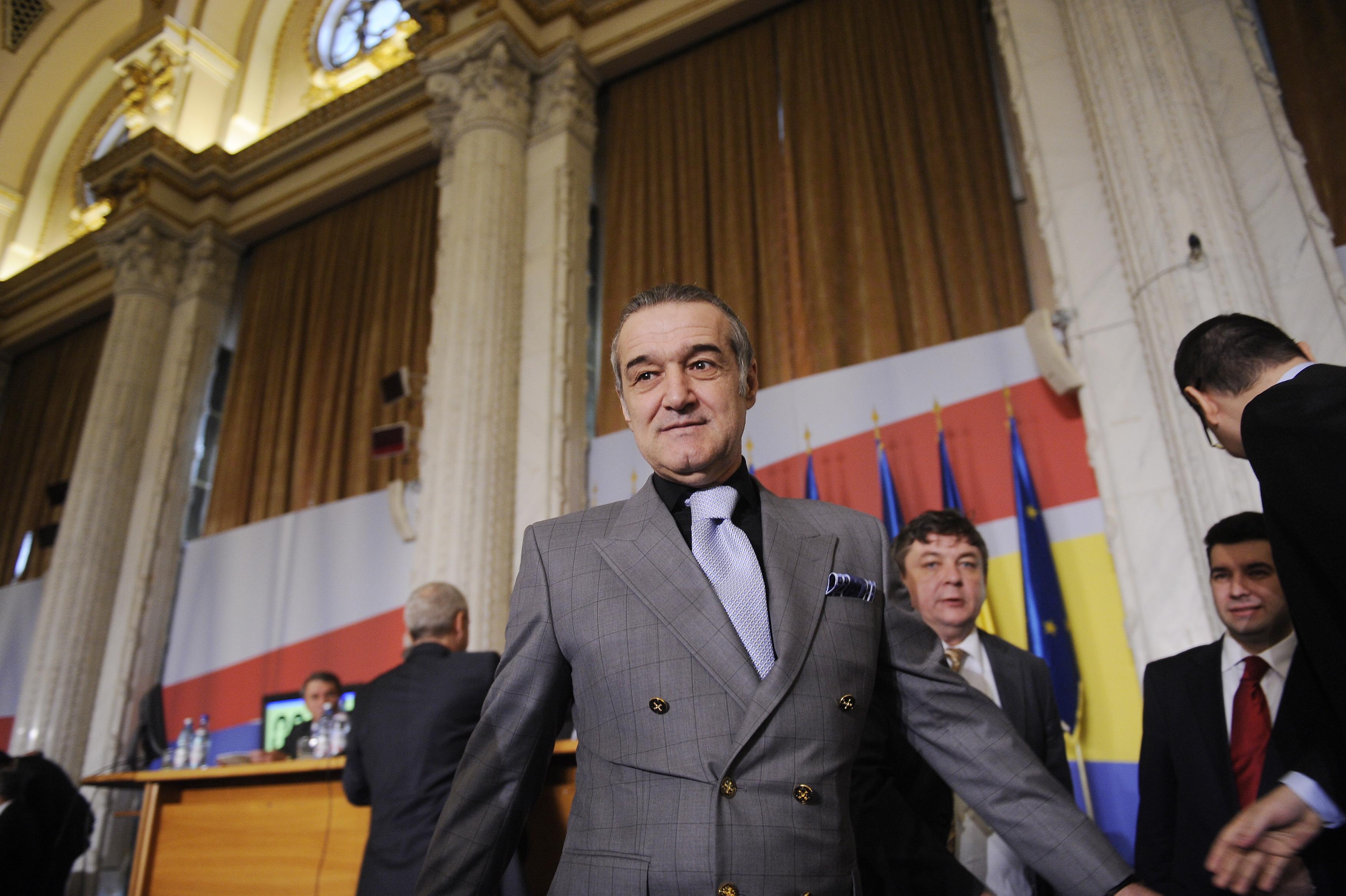 Gigi Becali nu mai are voie să muncească la Academia lui Hagi