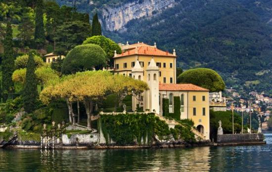 Un rom&acirc;n a fost arestat &icirc;n Italia, după ce a pătruns prin efracţie &icirc;n vila lui George Clooney