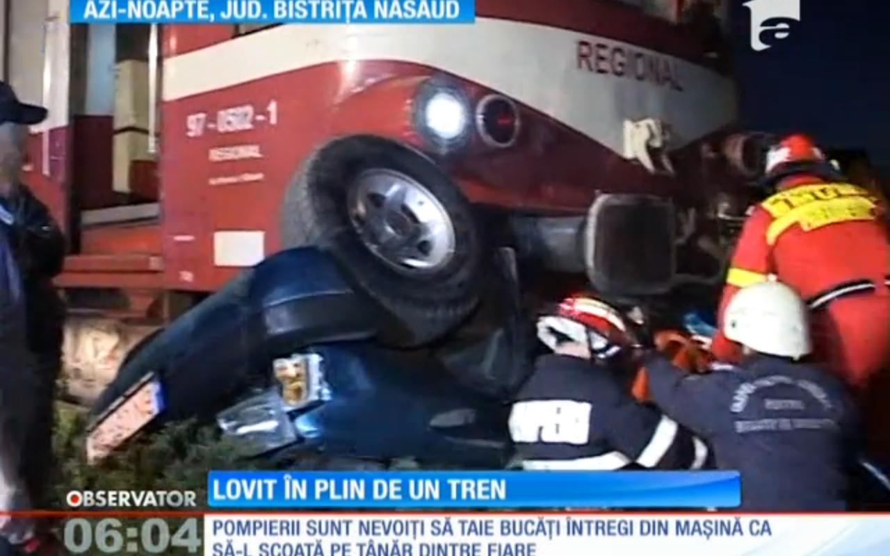A scăpat printr-o minune! L-a lovit trenul &icirc;n plin, dar a scăpat cu viaţă!