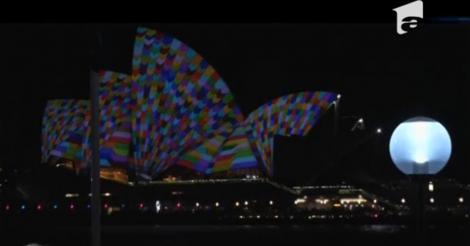Explozie de culoare la Sydney: S-a deschis festivalul anual al luminilor