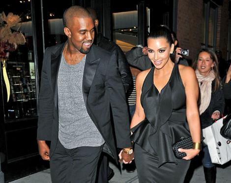 Kim Kardashian și Kanye West sunt, oficial, SOȚ și SOȚIE! În sfârșit au spus marele ”DA”.