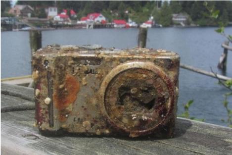 Și-a recuperat pozele dintr-un aparat care a stat doi ani pe fundul oceanului