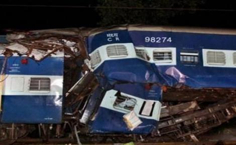 Bilanţ TRAGIC în India, după ce două trenuri s-au ciocnit! Cel puţin 40 de morţi şi peste 150 de răniţi