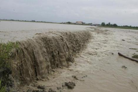 Pericol de inundații! Dunărea a depăşit cota de atenţie în Galaţi