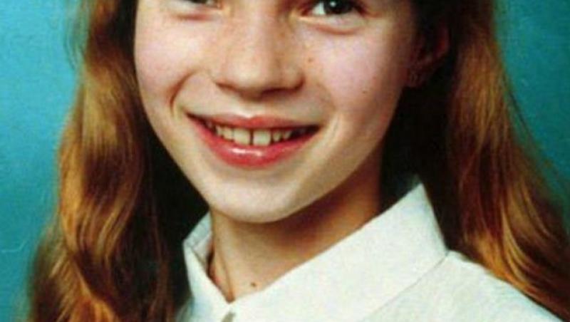Kate Moss, o fetiţă dulce! Acum o ţine numai în petreceri cu râuri de alcool, droguri şi scandaluri, dar uite cum arăta în copilărie!