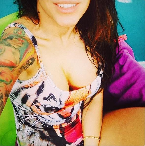 TOP 10 cele mai sexy selfie-uri ale artistelor din Rom&acirc;nia. Pentru tine cine e cea mai HOT?