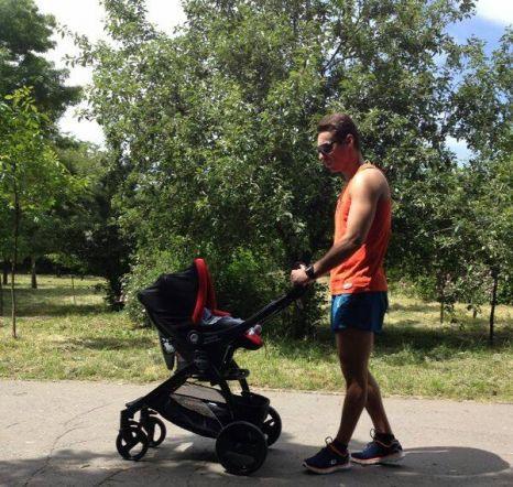 Să vezi COMENTARII la emisiune! Ce a pățit Mircea Badea atunci c&acirc;nd a mers la Primărie pentru a-și &icirc;nregistra fiul