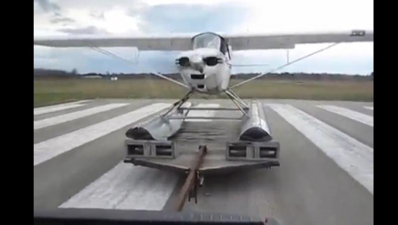 VIDEO spectaculos! Cum decolează un hidroavion de pe uscat