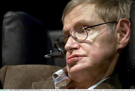 Stephen Hawking a găsit formula pentru câştigarea Cupei Mondiale