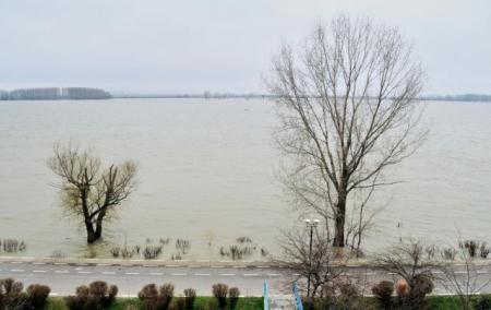 COD ROȘU de INUNDAȚII: 60 de gospodării, acoperite de ape, alte CINCI localități, &icirc;n PERICOL!