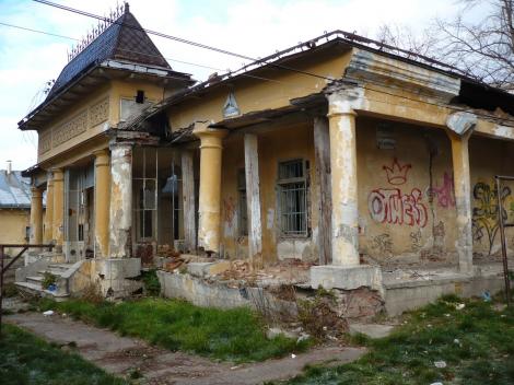 Istorie de vânzare! Casa „Vasile Alecsandri“ din Bacău e din nou disponibilă