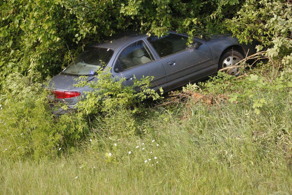 A supraviețuit MIRACULOS! O femeie grav accidentată a rămas blocată timp de șase zile &icirc;ntr-o mașină