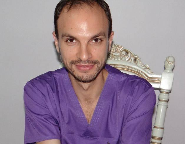 Medicul Kasem, &rdquo;esteticianul vedetelor&rdquo;, a fost prădat de hoţi